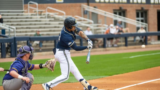 Stephen Reid hit a sacrifice flyout for an RBI